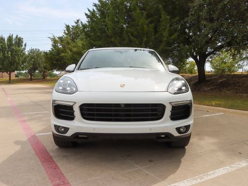 Used 2016 Porsche Cayenne S w/ Premium Plus Package AWD/4WD image 2