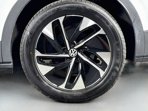 Used 2022 Volkswagen ID.4 Pro S AWD/4WD image 30