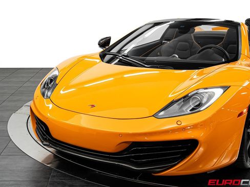 Used 2013 McLaren MP4-12C Spider RWD image 16