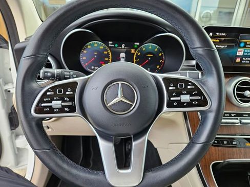 Used 2022 Mercedes-Benz GLC 300 4MATIC image 21