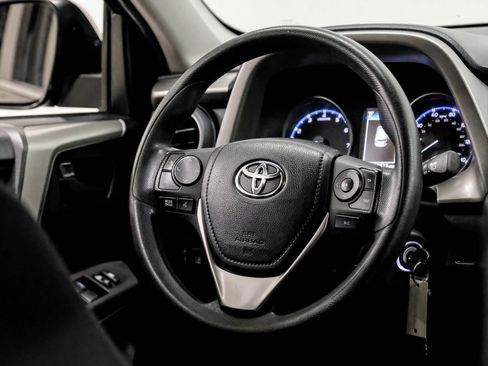 Used 2017 Toyota RAV4 LE FWD image 14