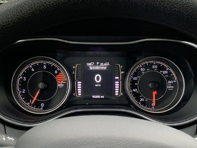 Used 2020 Jeep Cherokee Latitude FWD image 20