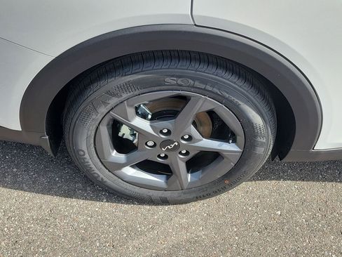 New 2026 Kia K4 LXS FWD image 37