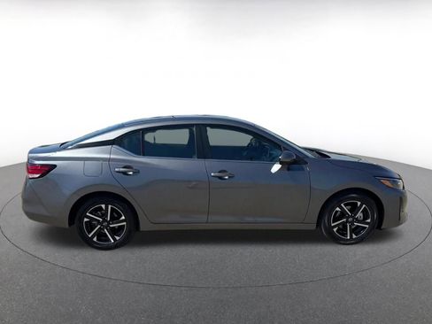 Used 2025 Nissan Sentra SV FWD image 16