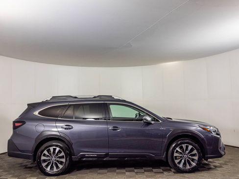 Used 2023 Subaru Outback Touring AWD/4WD image 19