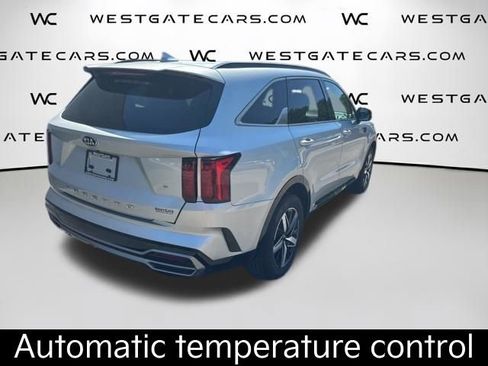 Certified 2021 Kia Sorento S FWD image 8