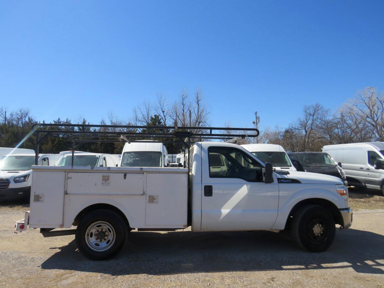 Used 2011 Ford F250 2WD Regular Cab Super Duty image 4