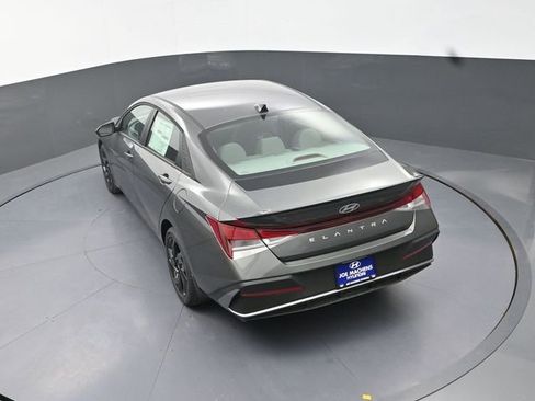 New 2026 Hyundai Elantra Sport FWD image 25