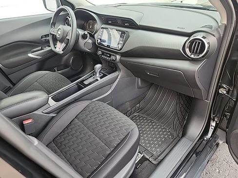 Used 2021 Nissan Kicks SV FWD image 31