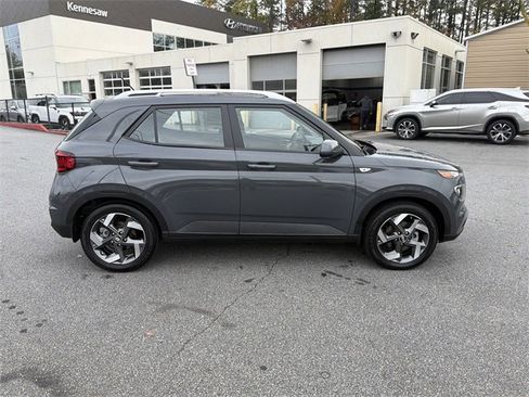 Certified 2025 Hyundai Venue SEL image 8