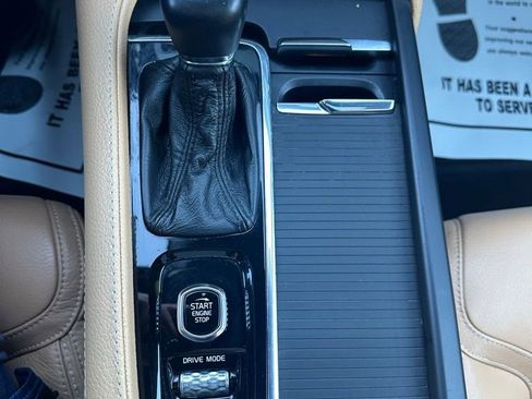 Used 2018 Volvo V90 T5 Cross Country w/ Convenience Package image 24
