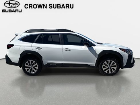 Certified 2025 Subaru Outback Premium w/ Popular Package #1A image 3