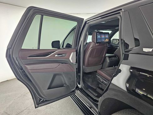 Certified 2024 Cadillac Escalade Sport Platinum AWD/4WD image 18