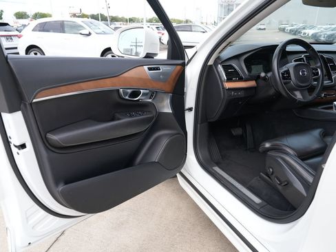 Used 2017 Volvo XC90 T8 Inscription w/ Luxury Package AWD/4WD image 26