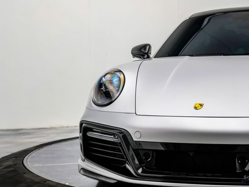 Used 2021 Porsche 911 Turbo S image 32