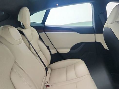 Used 2022 Tesla Model S Base image 23