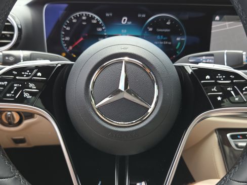 Used 2021 Mercedes-Benz E 350 Sedan image 29