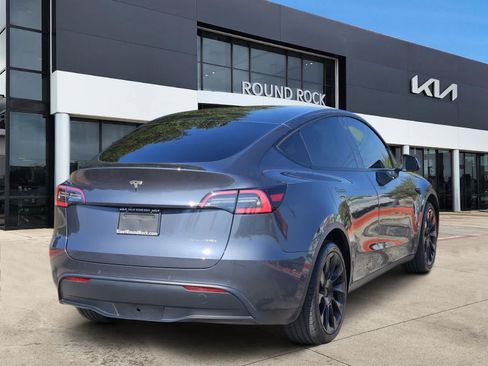 Used 2021 Tesla Model Y Long Range AWD/4WD image 6