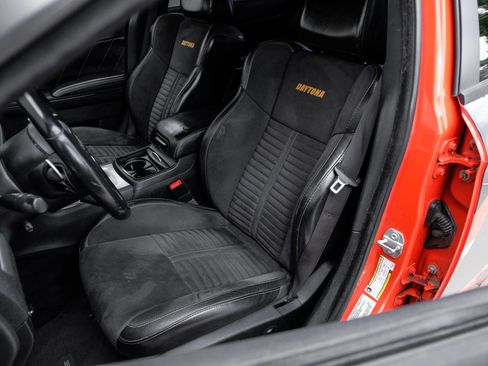 Used 2017 Dodge Charger R/T RWD image 40
