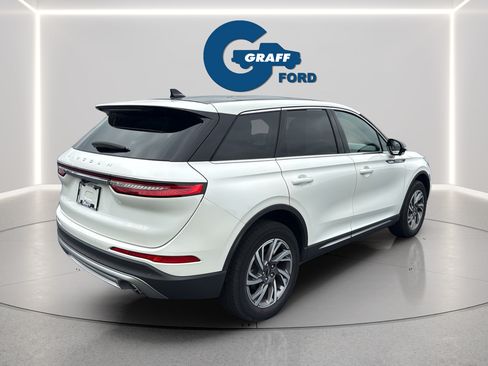 Used 2023 Lincoln Corsair AWD w/ Equipment Group 101A image 7