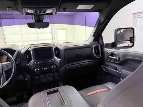 Used 2022 GMC Sierra 2500 AT4 w/ AT4 Premium Plus Package AWD/4WD image 31