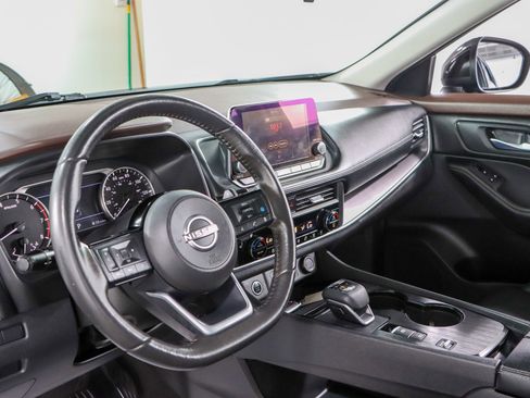 Used 2023 Nissan Rogue SV w/ SV Premium B Package FWD image 23