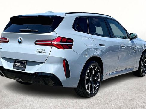 Used 2025 BMW X3 xDrive30i image 2