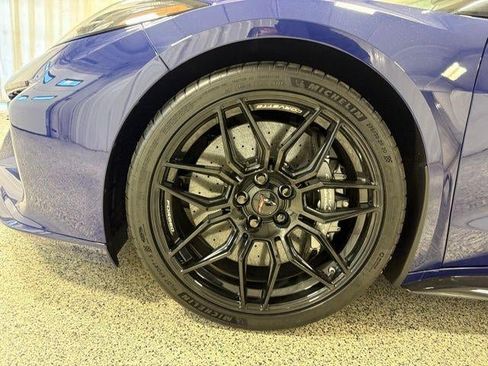 Used 2025 Chevrolet Corvette Z06 w/ Stealth Interior Trim Package RWD image 15