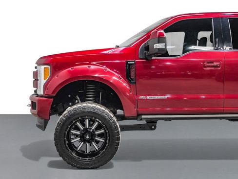 Used 2019 Ford F250 Platinum w/ Platinum Ultimate Package image 11