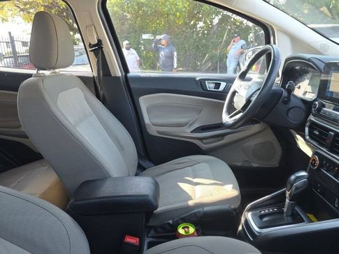 Used 2018 Ford EcoSport SE FWD image 3