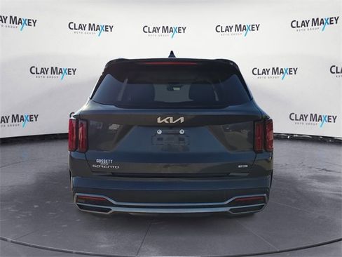 Used 2024 Kia Sorento SX Prestige w/ Panoramic Sunroof Package image 4