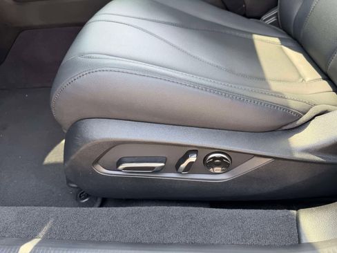 Used 2023 Acura TLX FWD image 16