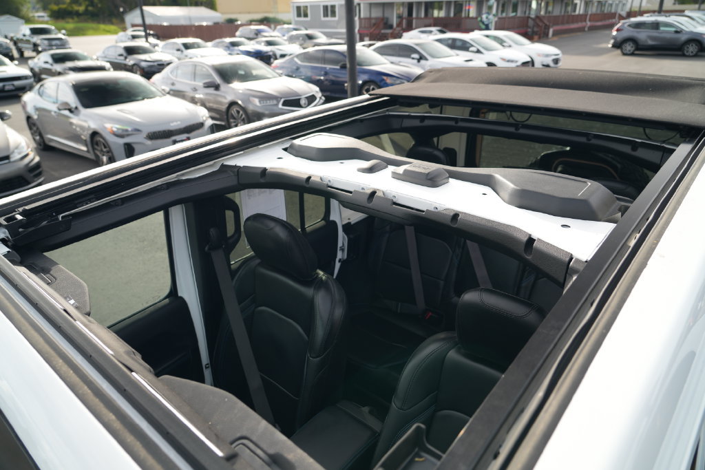 Used 2024 Jeep Wrangler High Altitude AWD/4WD image 17