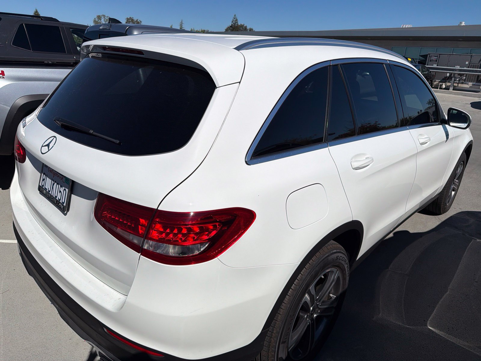 Used 2019 Mercedes-Benz GLC 300 image 3