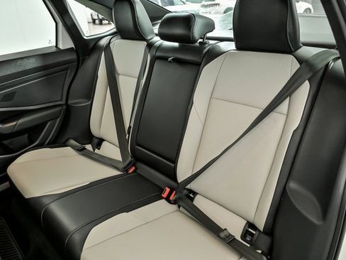 Used 2020 Volkswagen Jetta R-Line image 14