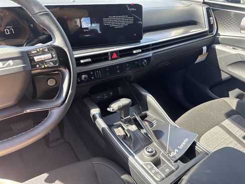 New 2026 Kia Sorento LX FWD image 11