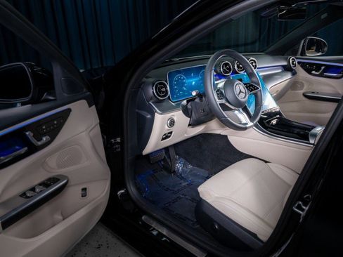 Certified 2025 Mercedes-Benz C 300 Sedan image 13