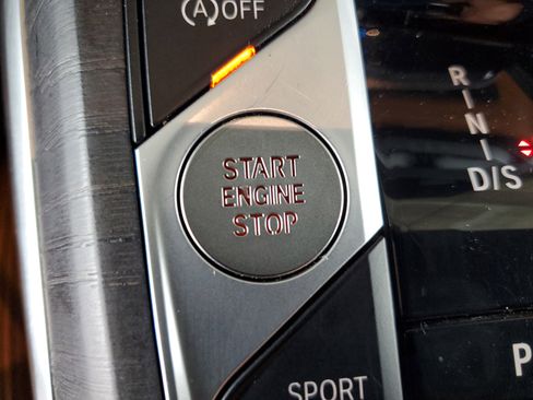 Used 2024 BMW 430i Convertible image 30