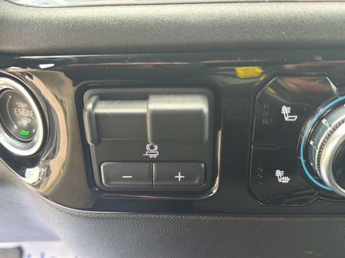 Used 2024 GMC Sierra 2500 SLE w/ SLE Convenience Package AWD/4WD image 15