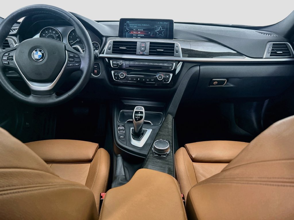 Used 2017 BMW 330i xDrive Sedan AWD/4WD image 13