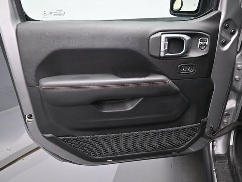 Used 2020 Jeep Gladiator Rubicon AWD/4WD image 10