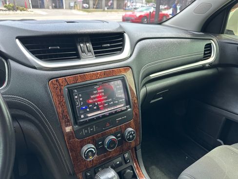 Used 2013 Chevrolet Traverse LT w/ All-Star Edition FWD image 24