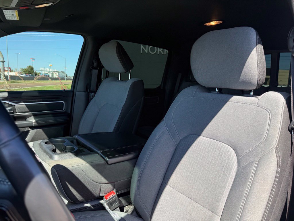 Used 2023 RAM 1500 Big Horn AWD/4WD image 16