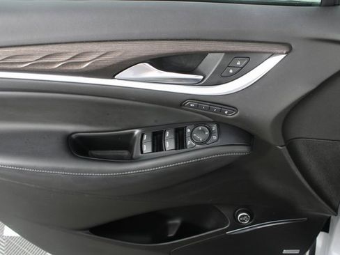 Used 2022 Buick Enclave Avenir w/ Avenir Technology Package image 16