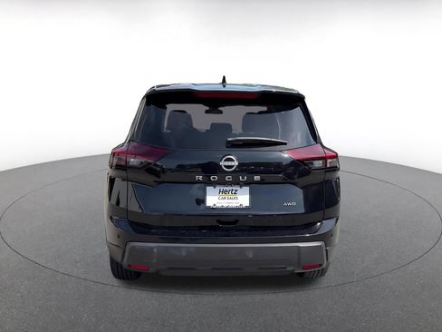 Used 2025 Nissan Rogue SV AWD/4WD image 11
