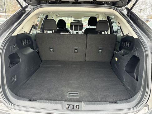 Used 2017 Ford Edge SE image 27