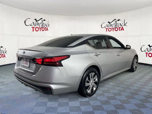 Used 2020 Nissan Altima 2.5 S FWD image 8