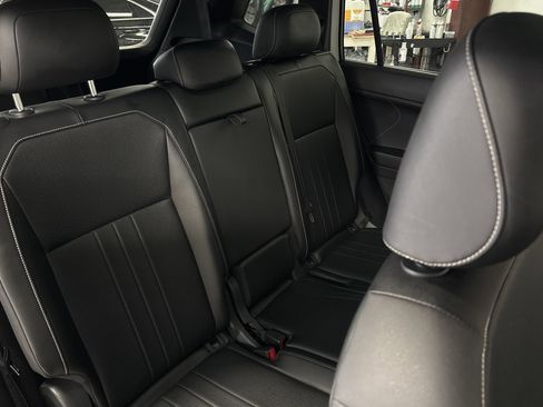 Used 2022 Volkswagen Tiguan SE R-Line FWD image 29