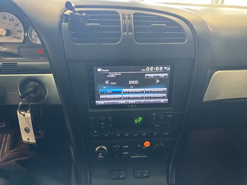 Used 2004 Ford Thunderbird Deluxe image 3