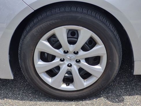 Used 2024 Toyota Corolla LE FWD image 9
